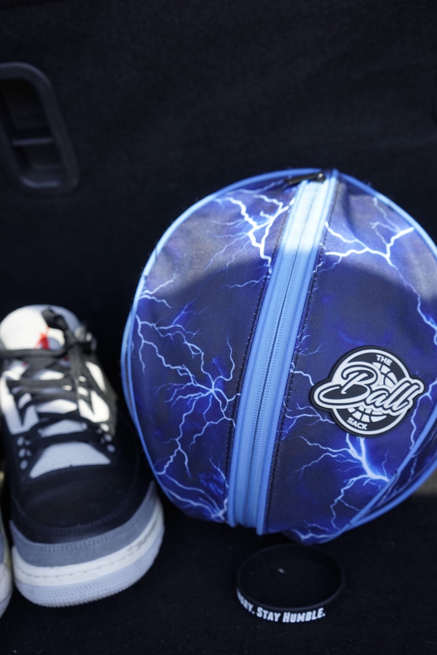 NOVR The Ballsack Static Sack basketball carrier — detail